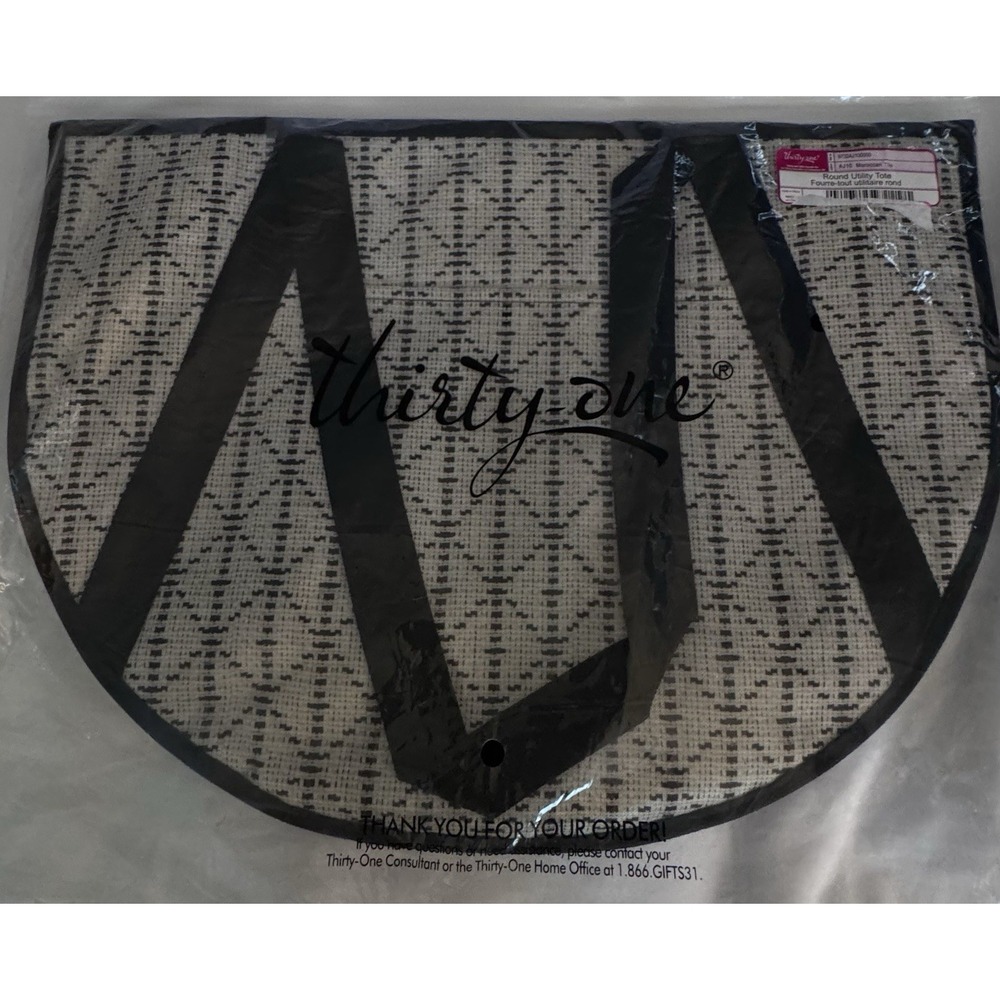 Thirty-One Thirtyone 31 Round Utility Tote BRAND NEW Moroccan Tile Design